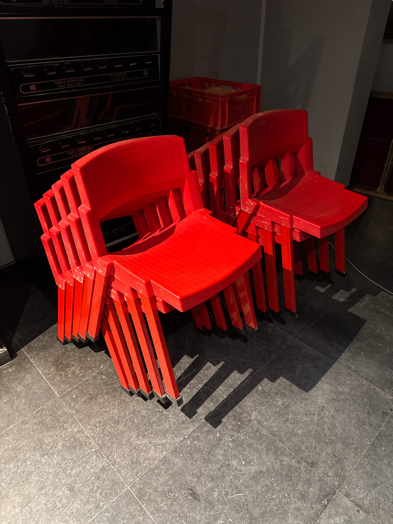 Rode Stapelstoel